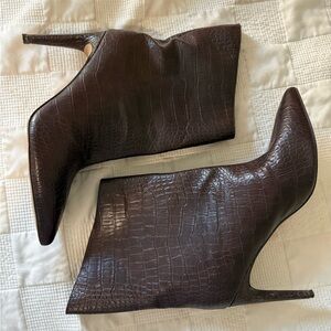 Express Dark Brown Croc-Pattern Heeled Boots